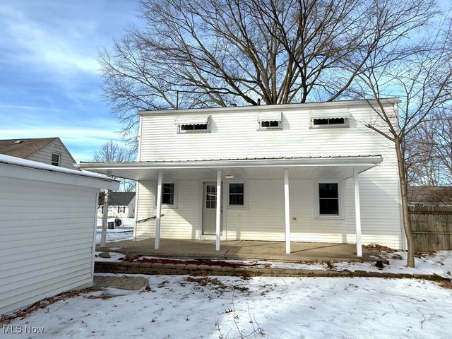 1758 Beechwood, Warren, OH 44483