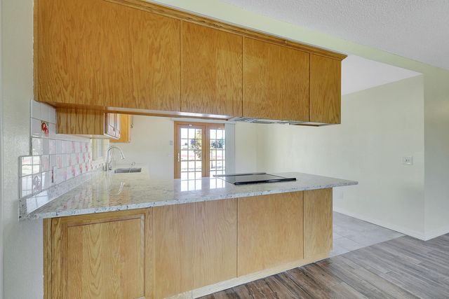 4294 Lever Ave, Olivehurst, CA 95961