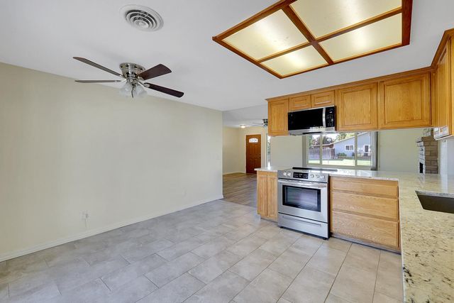 4294 Lever Ave, Olivehurst, CA 95961