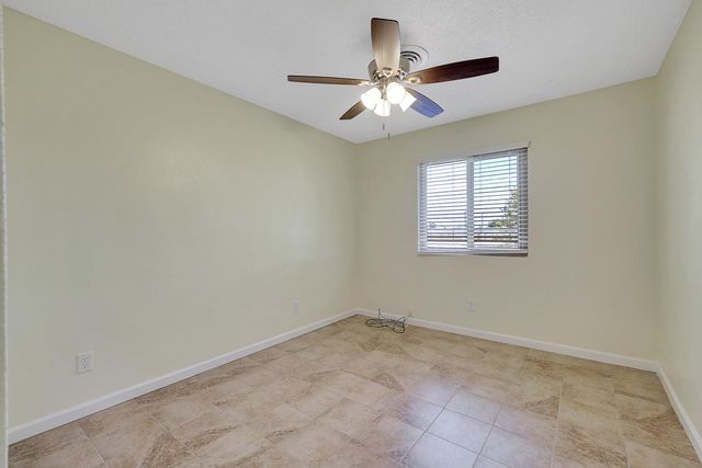 4294 Lever Ave, Olivehurst, CA 95961