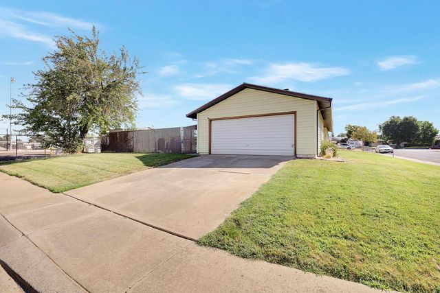 4294 Lever Ave, Olivehurst, CA 95961