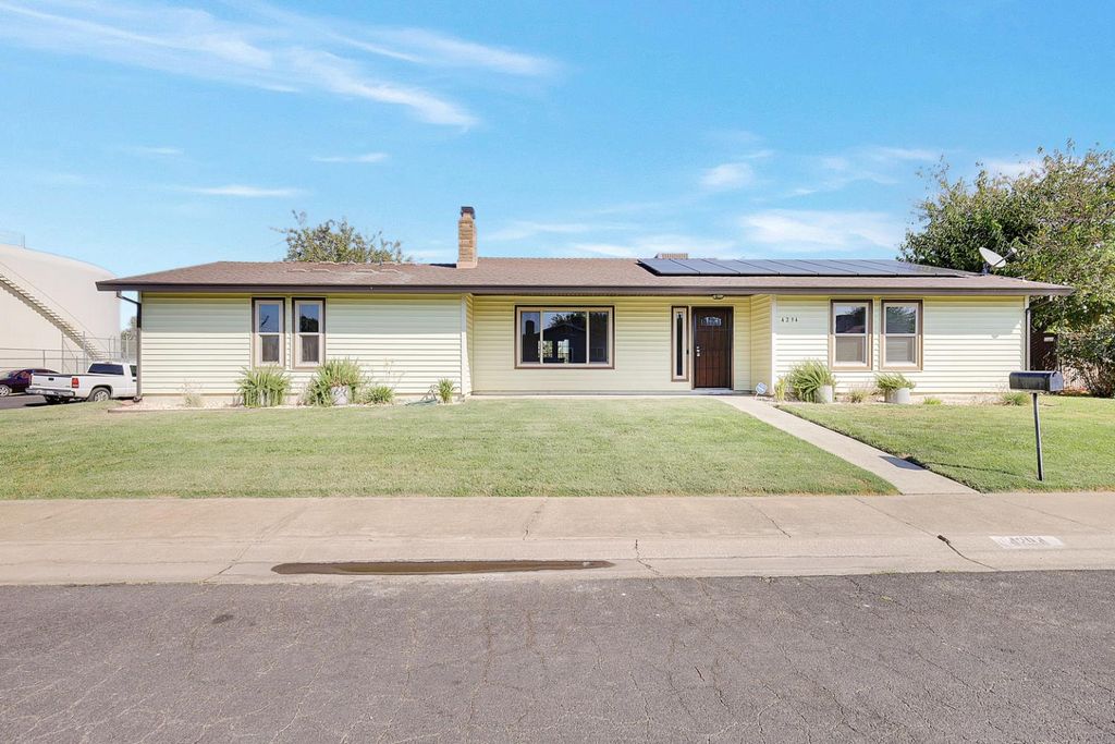 4294 Lever Ave, Olivehurst, CA 95961