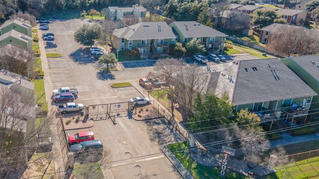 1500 Lake Shore Drive 404, Waco, TX 76708