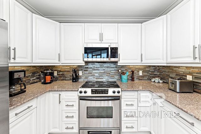 1920 WEST BEACH Boulevard 301, Gulf Shores, AL 36542