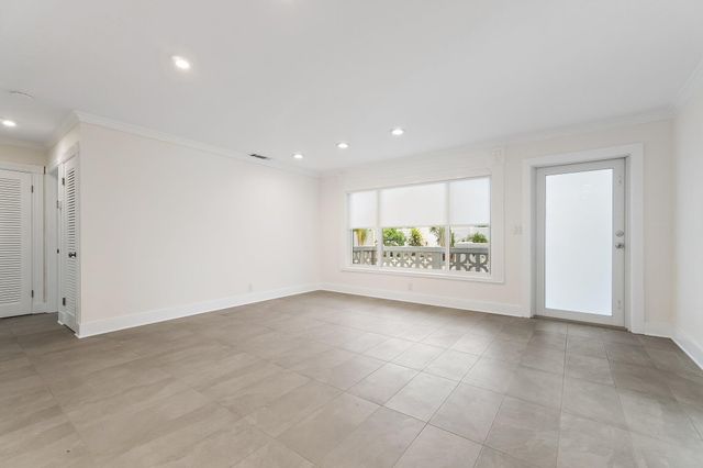 624 Southwind Circle 3, North Palm Beach, FL 33408
