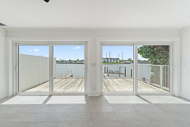 624 Southwind Circle 3, North Palm Beach, FL 33408