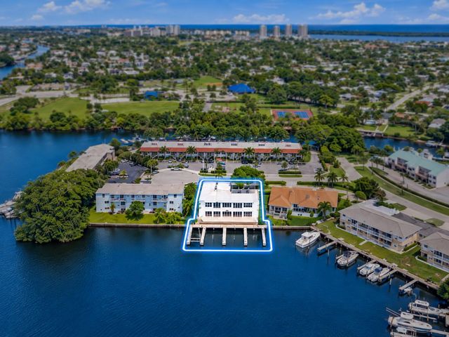 624 Southwind Circle 3, North Palm Beach, FL 33408