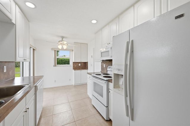 1316 SW 23rd Street, Boynton Beach, FL 33426
