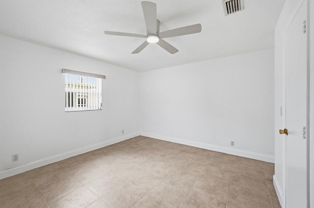 1316 SW 23rd Street, Boynton Beach, FL 33426