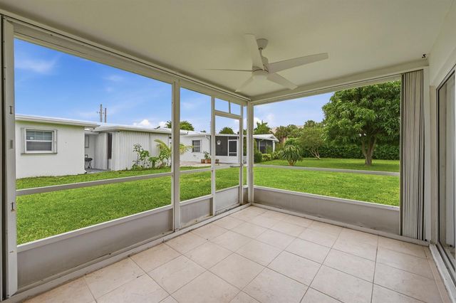 1316 SW 23rd Street, Boynton Beach, FL 33426