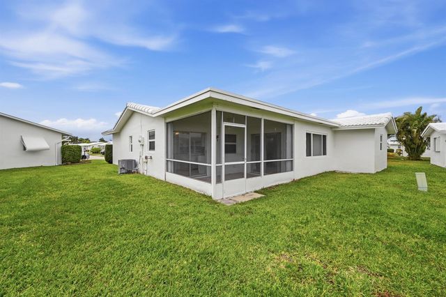 1316 SW 23rd Street, Boynton Beach, FL 33426