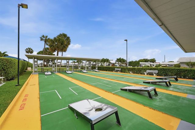 1316 SW 23rd Street, Boynton Beach, FL 33426