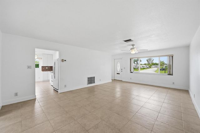 1316 SW 23rd Street, Boynton Beach, FL 33426
