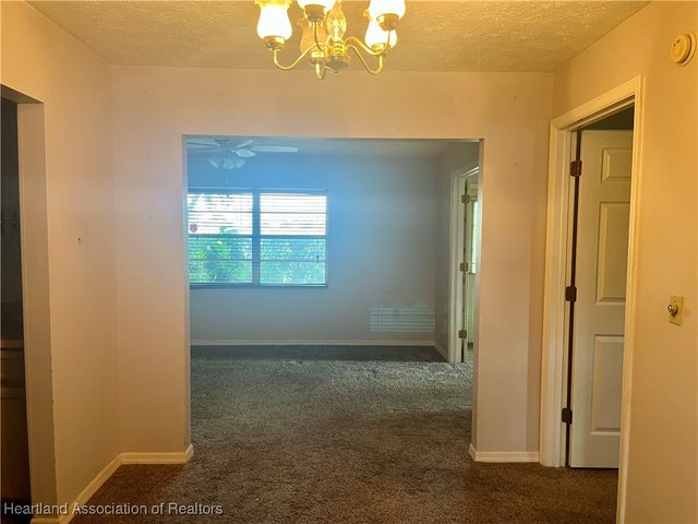 2527 Davis Circle, Sebring, FL 33870