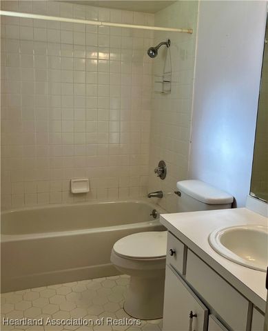 2527 Davis Circle, Sebring, FL 33870