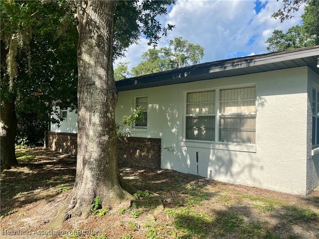 2527 Davis Circle, Sebring, FL 33870