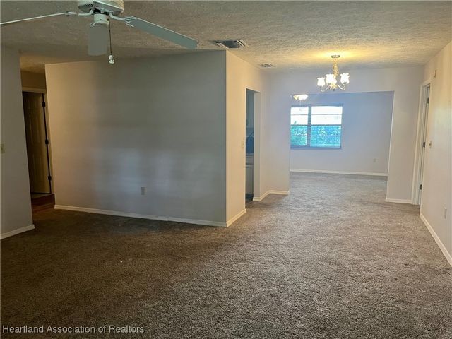 2527 Davis Circle, Sebring, FL 33870