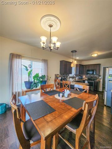 30475 Berghway Trail, Warren, MI 48092