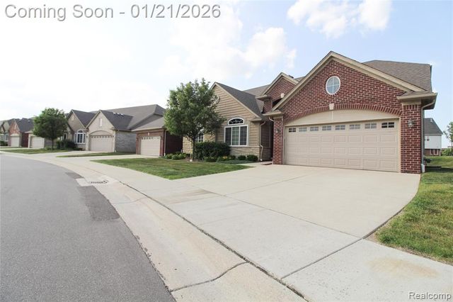 30475 Berghway Trail, Warren, MI 48092