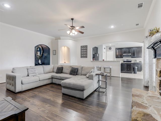 216 Wolf Drive, Forney, TX 75126