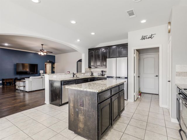 216 Wolf Drive, Forney, TX 75126