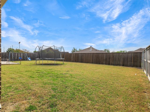 216 Wolf Drive, Forney, TX 75126