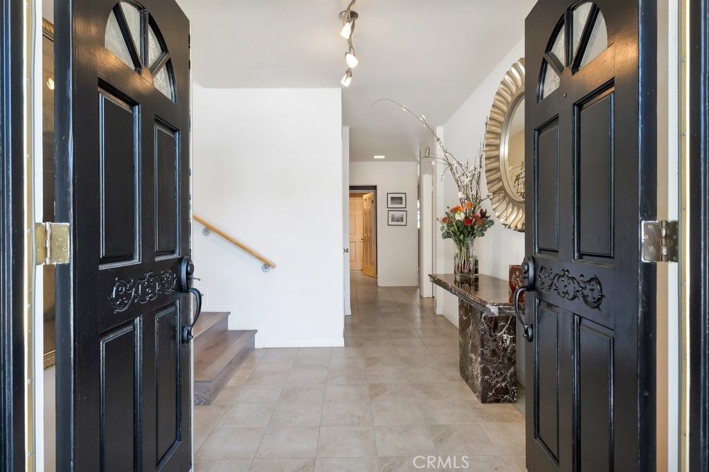 22445 Dardenne, Calabasas, CA 91302 — photo 3