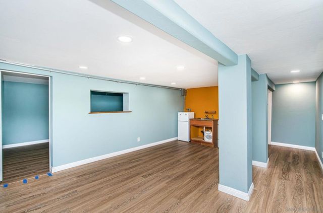 2559 Tuberose St, San Diego, CA 92105