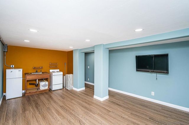 2559 Tuberose St, San Diego, CA 92105