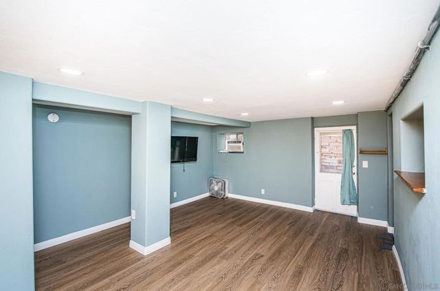 2559 Tuberose St, San Diego, CA 92105