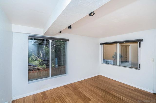 2559 Tuberose St, San Diego, CA 92105