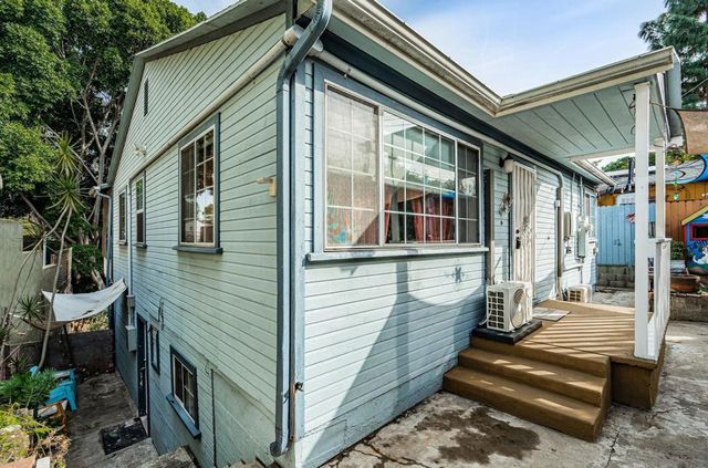 2559 Tuberose St, San Diego, CA 92105