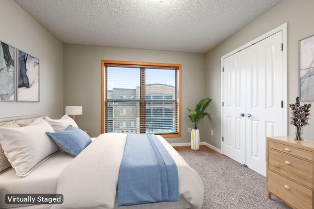 737 Victoria Street S, Saint Paul, MN 55102