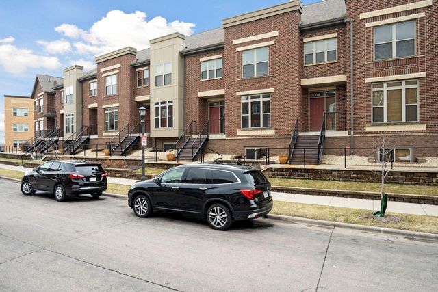 737 Victoria Street S, Saint Paul, MN 55102