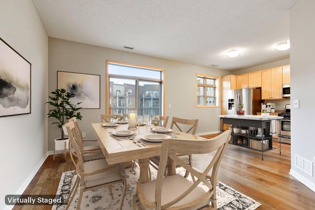 737 Victoria Street S, Saint Paul, MN 55102