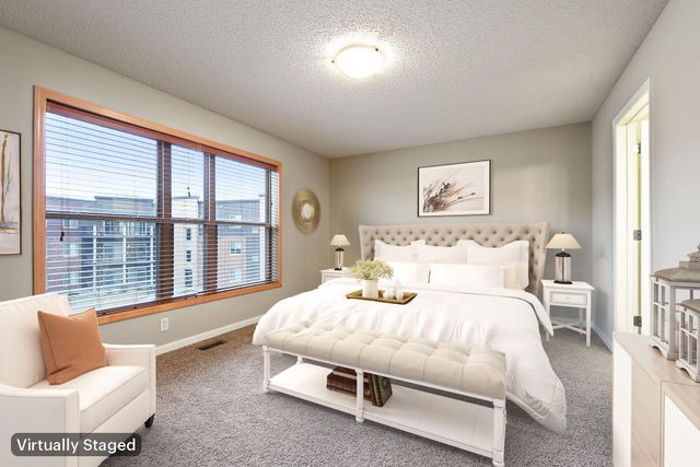 737 Victoria Street S, Saint Paul, MN 55102