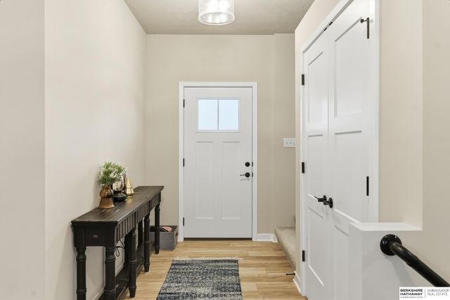 6615 N HWS Cleveland Boulevard, Omaha, NE 68116