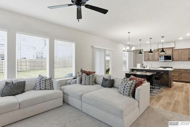 6615 N HWS Cleveland Boulevard, Omaha, NE 68116