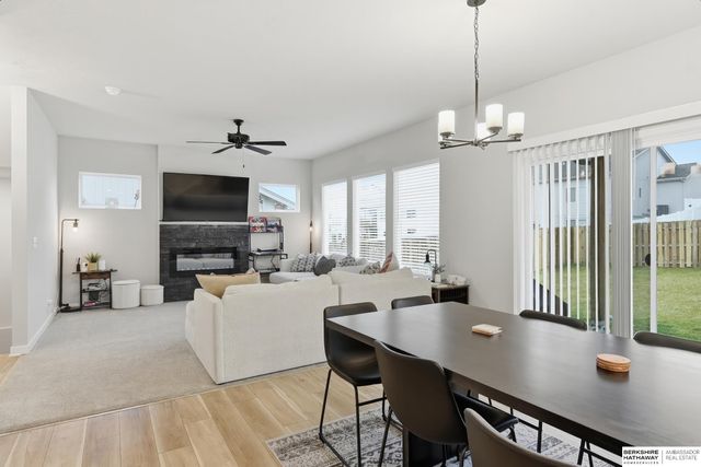 6615 N HWS Cleveland Boulevard, Omaha, NE 68116