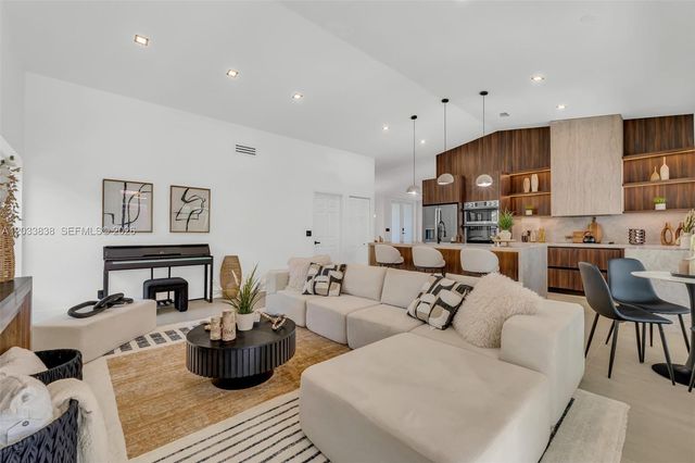 11834 Island Lakes Lane, Boca Raton, FL 33498