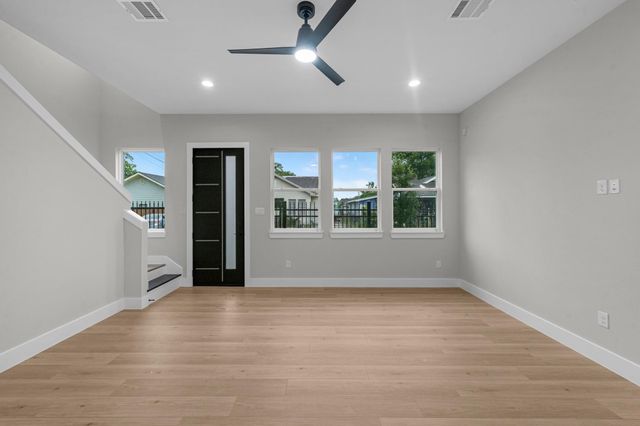 2348 Delafield Street, Houston, TX 77023