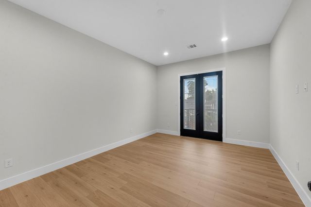 2348 Delafield Street, Houston, TX 77023