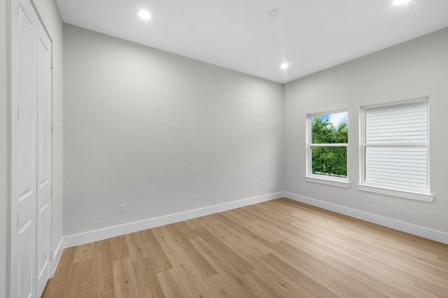 2348 Delafield Street, Houston, TX 77023