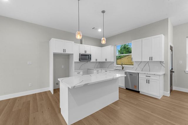 2348 Delafield Street, Houston, TX 77023