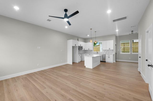 2348 Delafield Street, Houston, TX 77023