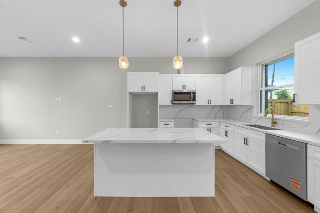 2348 Delafield Street, Houston, TX 77023