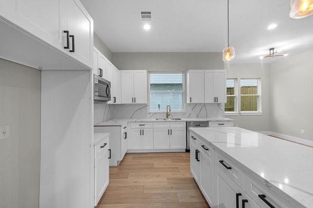 2348 Delafield Street, Houston, TX 77023