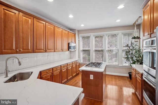 3308 KEMPER RD, Arlington, VA 22206