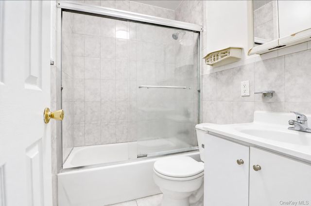 6107 Bleecker Street, Ridgewood, NY 11385