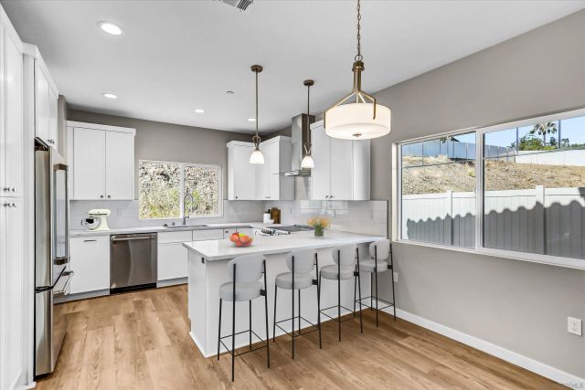 3900 Rojo Tierra Rd, La Mesa, CA 91941